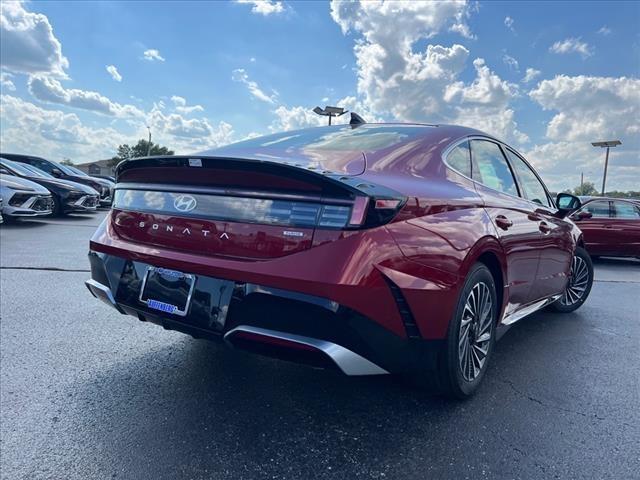 2024 Hyundai SONATA Hybrid Vehicle Photo in O'Fallon, IL 62269