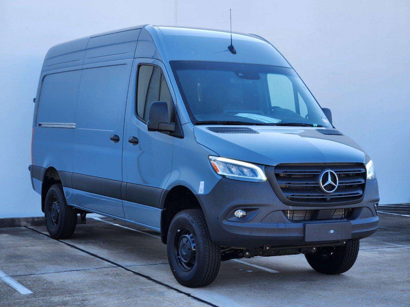 2024 Mercedes-Benz Sprinter Cargo Van Vehicle Photo in HOUSTON, TX 77079