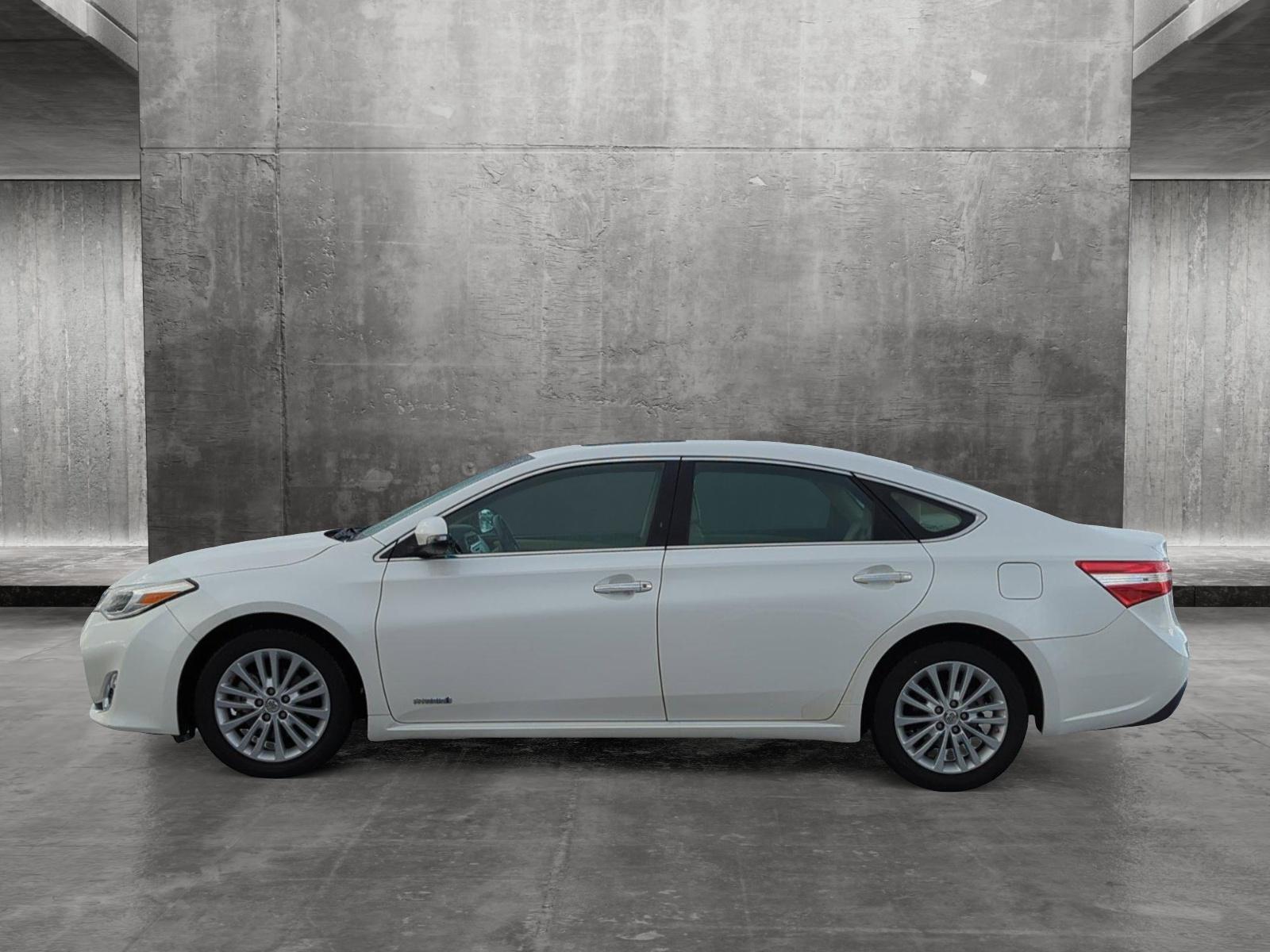 2013 Toyota Avalon Hybrid Vehicle Photo in Ft. Myers, FL 33907