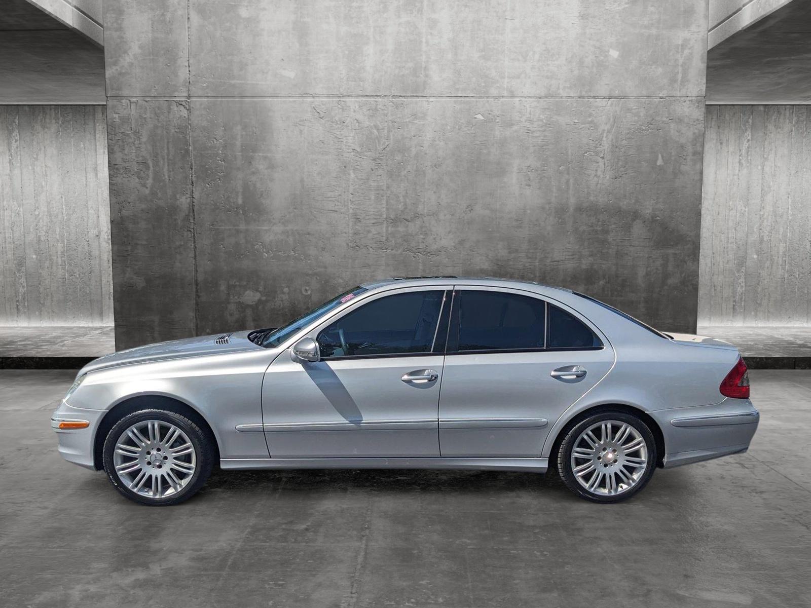 2008 Mercedes-Benz E-Class Vehicle Photo in GREENACRES, FL 33463-3207