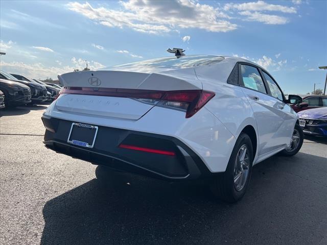 2025 Hyundai ELANTRA Vehicle Photo in O'Fallon, IL 62269