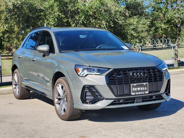 2025 Audi Q3 Vehicle Photo in HOUSTON, TX 77090