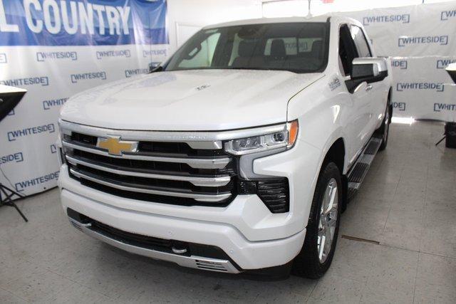 2024 Chevrolet Silverado 1500 Vehicle Photo in SAINT CLAIRSVILLE, OH 43950-8512