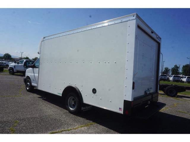 2023 Chevrolet Express Cutaway 4500 Vehicle Photo in ALCOA, TN 37701-3235