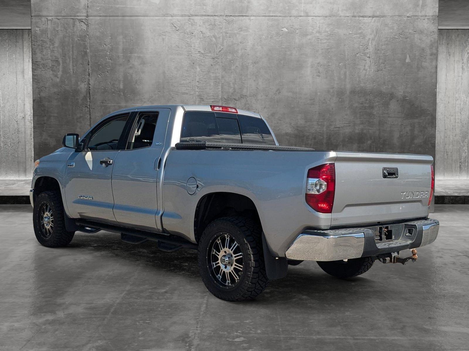 2015 Toyota Tundra 2WD Truck Vehicle Photo in St. Petersburg, FL 33713