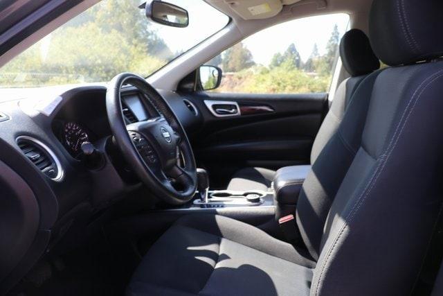 2019 Nissan Pathfinder Vehicle Photo in Salem, OR 97301