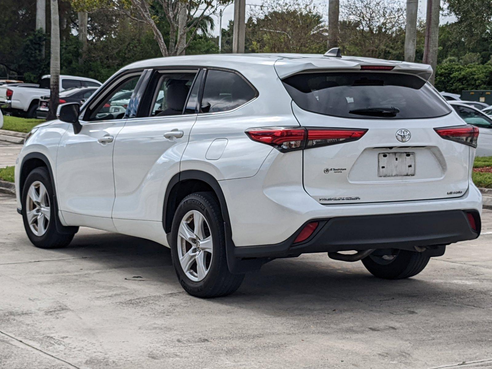 2022 Toyota Highlander Vehicle Photo in Davie, FL 33331