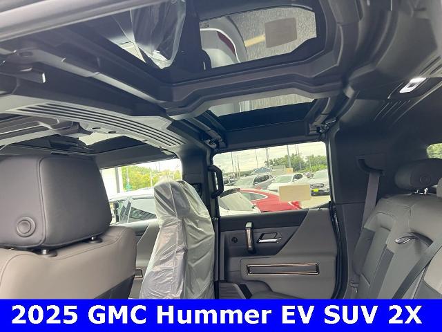 2025 GMC HUMMER EV SUV Vehicle Photo in CHICOPEE, MA 01020-5001