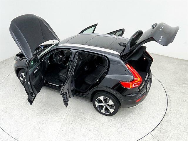 2024 Volvo XC40 Vehicle Photo in Grapevine, TX 76051