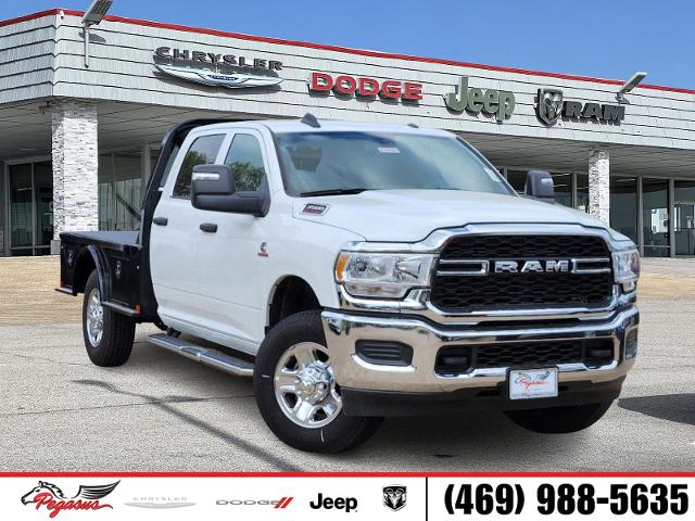 2024 Ram 3500 Vehicle Photo in Ennis, TX 75119-5114