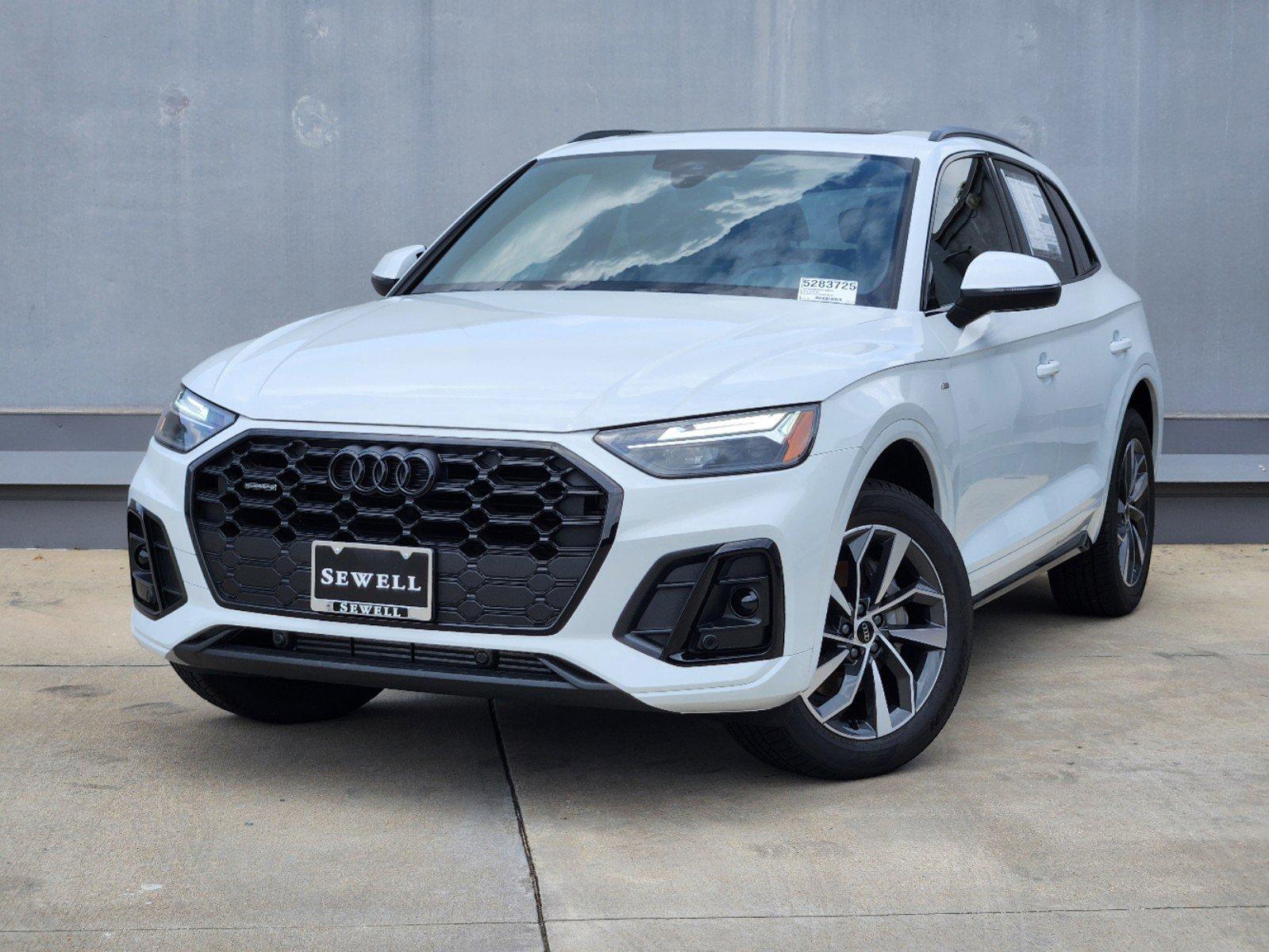 2024 Audi Q5 Vehicle Photo in SUGAR LAND, TX 77478