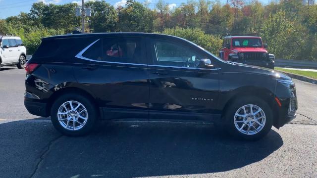 2022 Chevrolet Equinox Vehicle Photo in MOON TOWNSHIP, PA 15108-2571