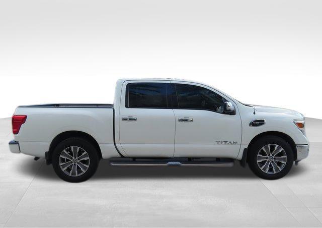 2017 Nissan Titan Vehicle Photo in DELRAY BEACH, FL 33483-3294