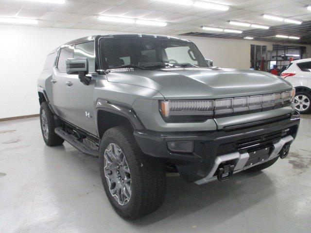 2024 GMC HUMMER EV SUV Vehicle Photo in BATTLE CREEK, MI 49037-8454