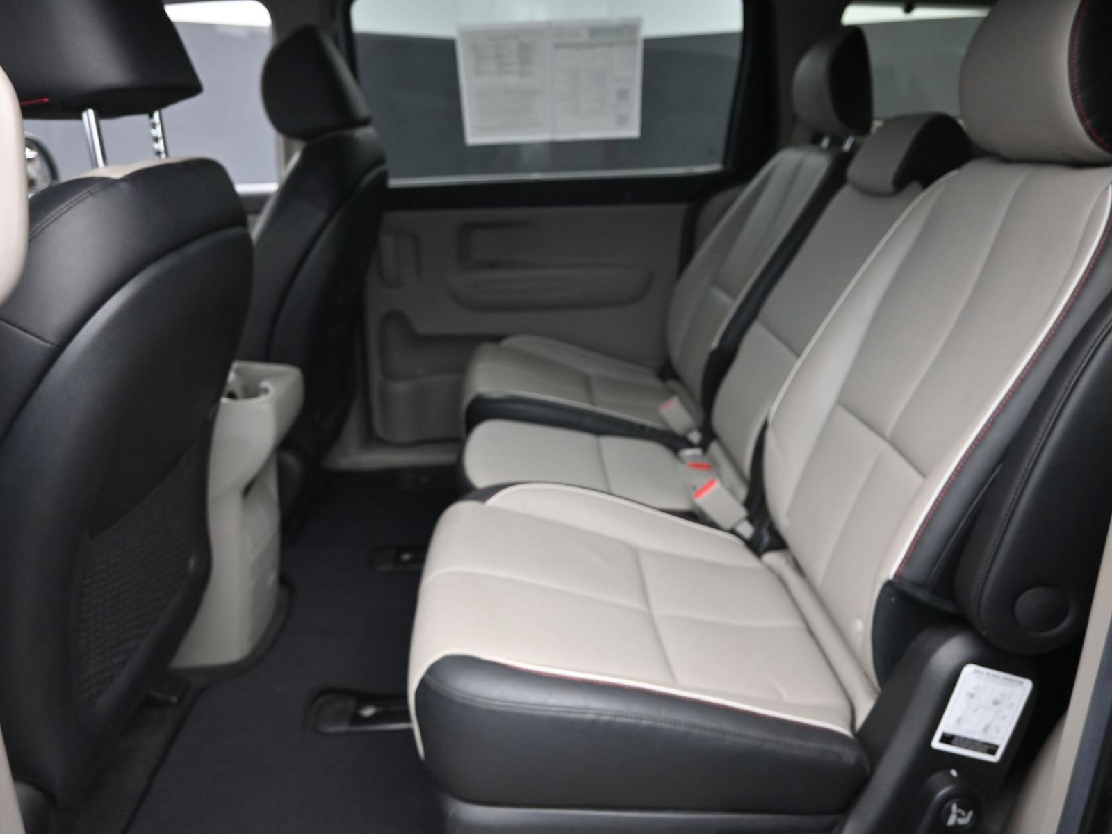 2020 Kia Sedona Vehicle Photo in Cedar Rapids, IA 52402