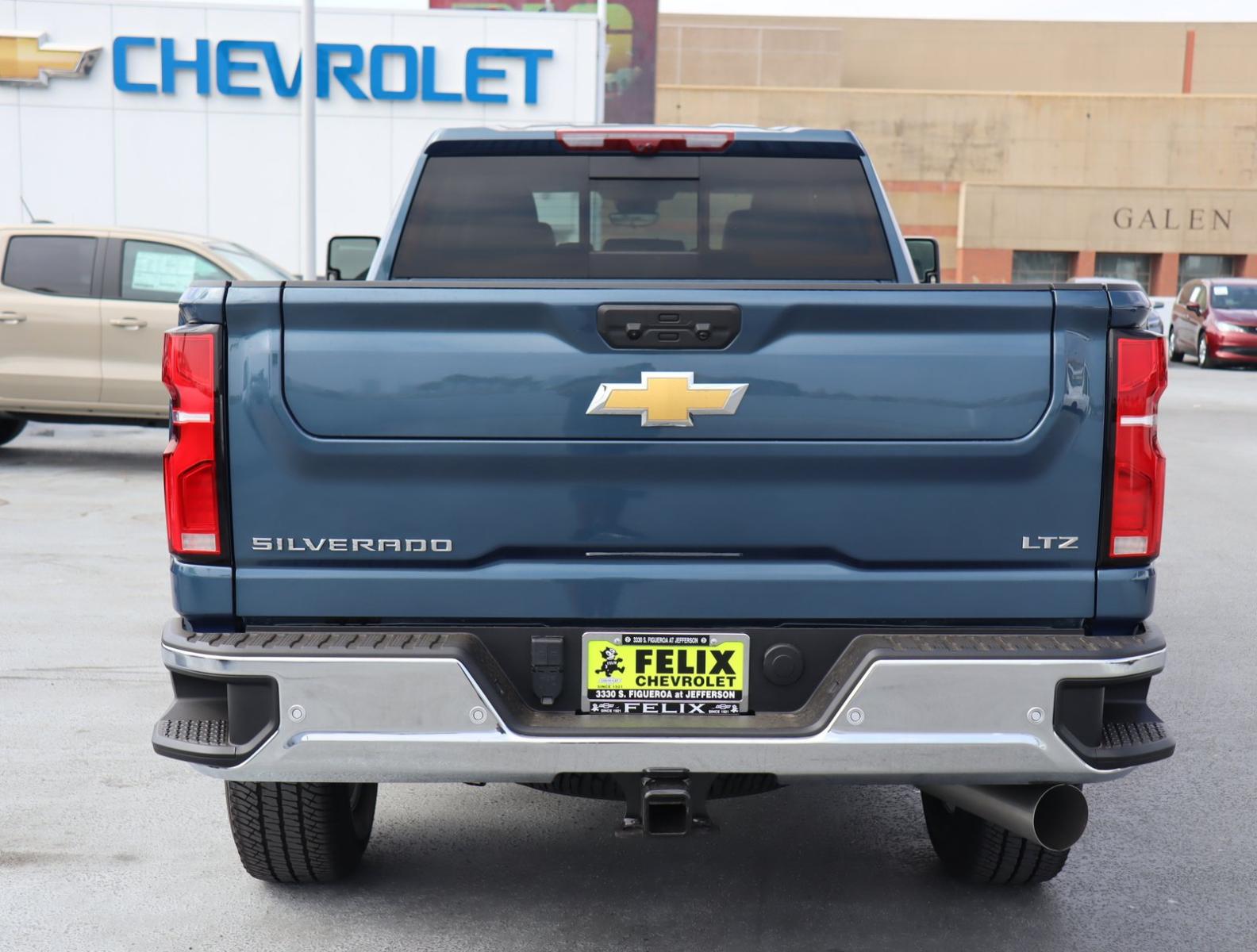 2025 Chevrolet Silverado 2500 HD Vehicle Photo in LOS ANGELES, CA 90007-3794