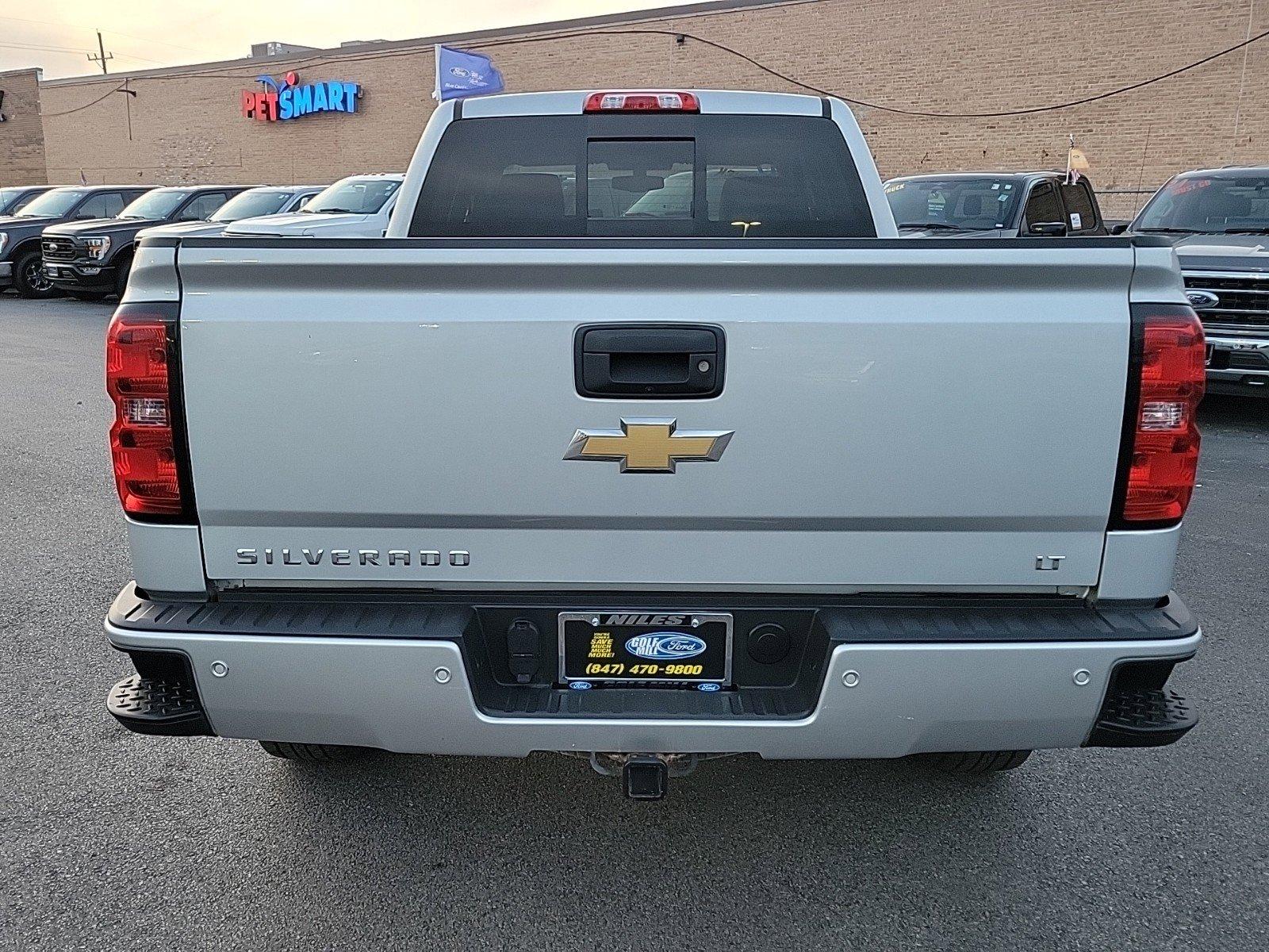 2017 Chevrolet Silverado 1500 Vehicle Photo in Saint Charles, IL 60174