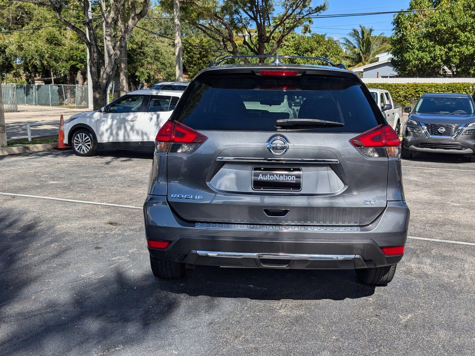 2017 Nissan Rogue Vehicle Photo in Miami, FL 33135