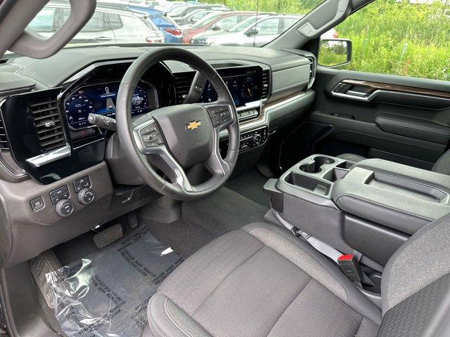 2024 Chevrolet Silverado 1500 Vehicle Photo in MEDINA, OH 44256-9631