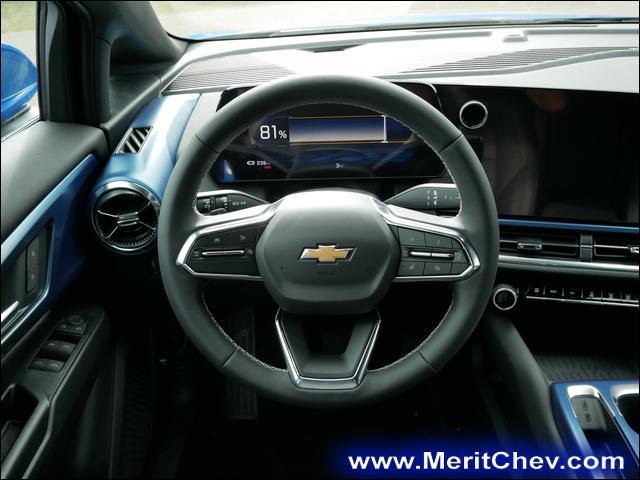 2024 Chevrolet Equinox EV Vehicle Photo in MAPLEWOOD, MN 55119-4794