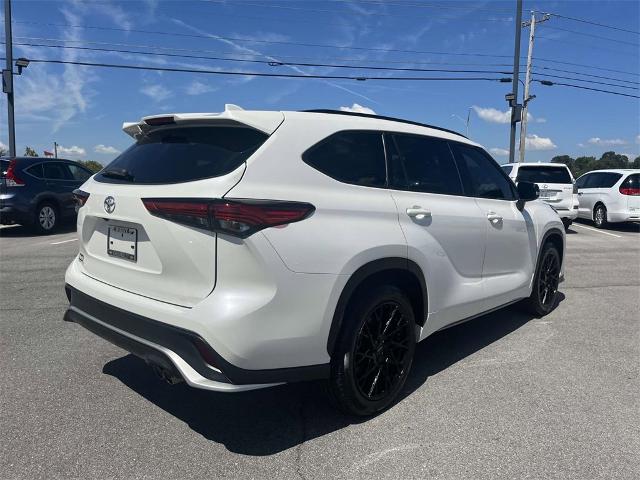 2021 Toyota Highlander Vehicle Photo in ALCOA, TN 37701-3235