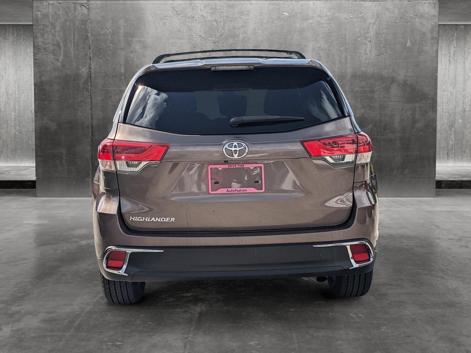 2018 Toyota Highlander Vehicle Photo in MIAMI, FL 33172-3015