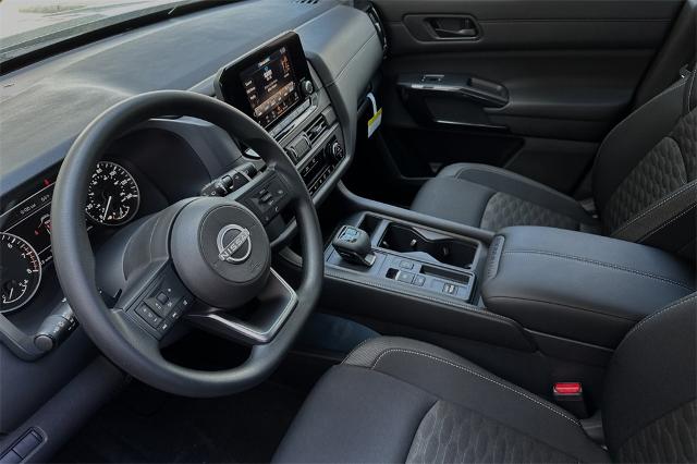 2024 Nissan Pathfinder Vehicle Photo in Salinas, CA 93907