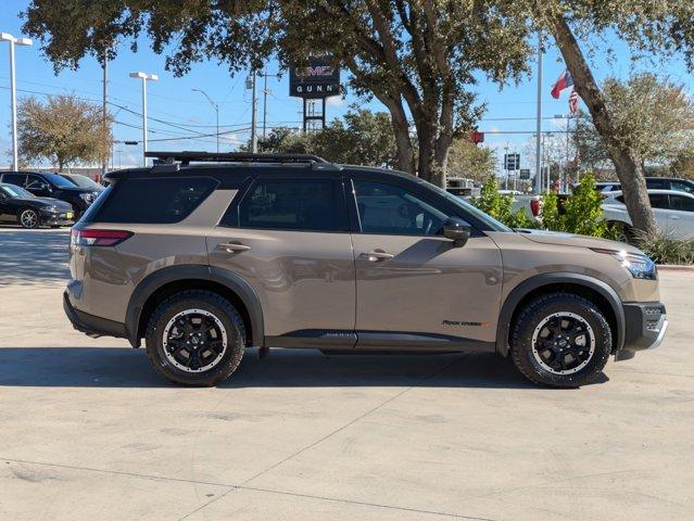 2024 Nissan Pathfinder Vehicle Photo in SELMA, TX 78154-1460