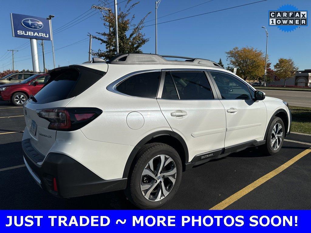 2022 Subaru Outback Vehicle Photo in Saint Charles, IL 60174