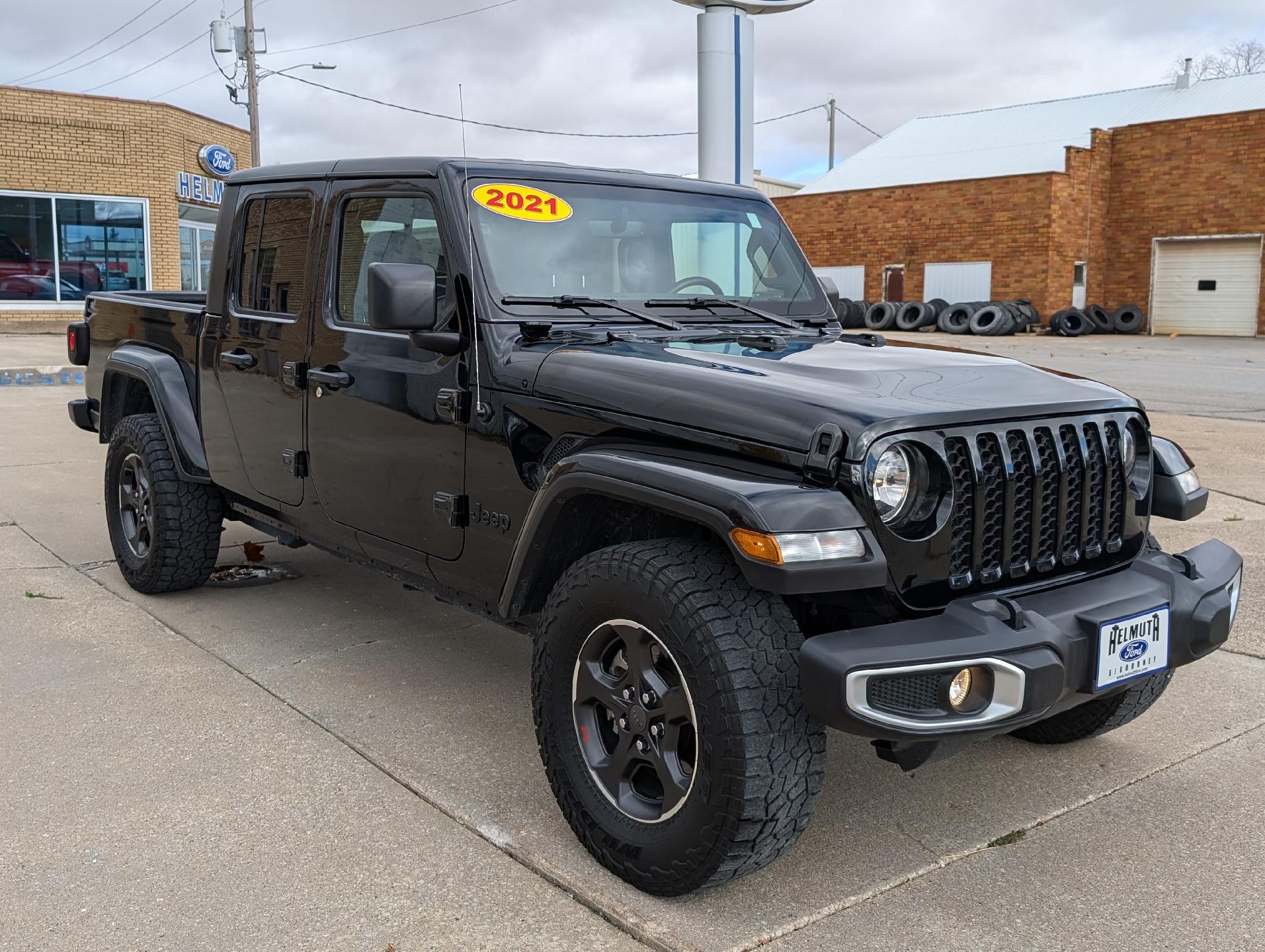 Used 2021 Jeep Gladiator Sport S with VIN 1C6HJTAG7ML553267 for sale in Sigourney, IA