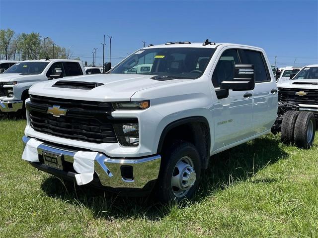 2024 Chevrolet Silverado 3500 HD Vehicle Photo in ALCOA, TN 37701-3235