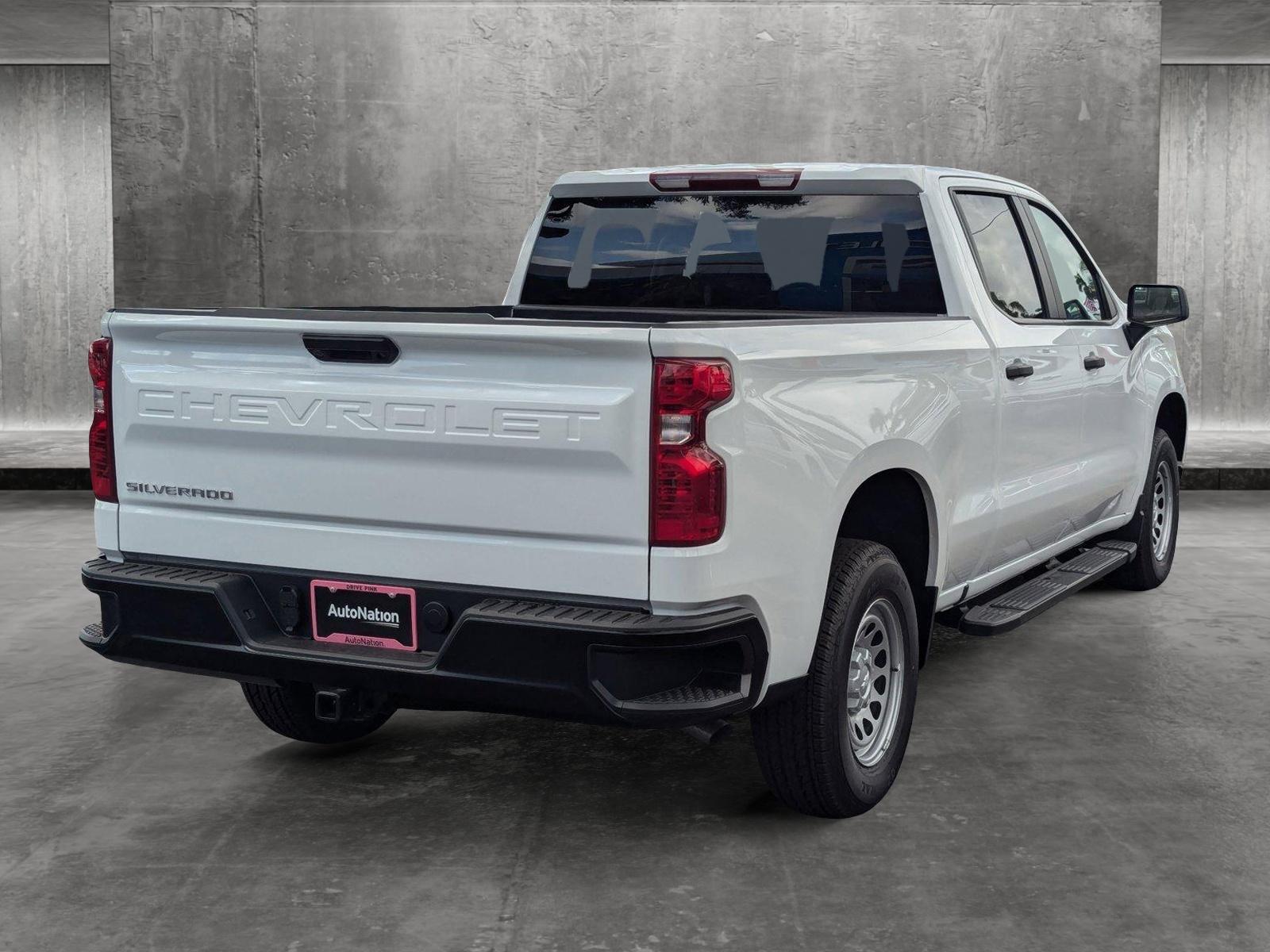 2024 Chevrolet Silverado 1500 Vehicle Photo in GREENACRES, FL 33463-3207