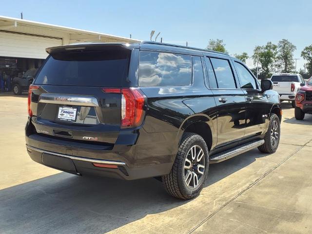 2024 GMC Yukon XL Vehicle Photo in ROSENBERG, TX 77471-5675