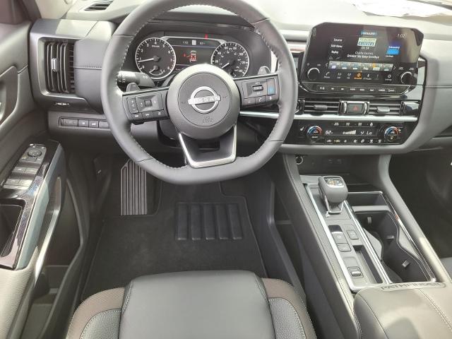 2025 Nissan Pathfinder Vehicle Photo in Weatherford, TX 76087