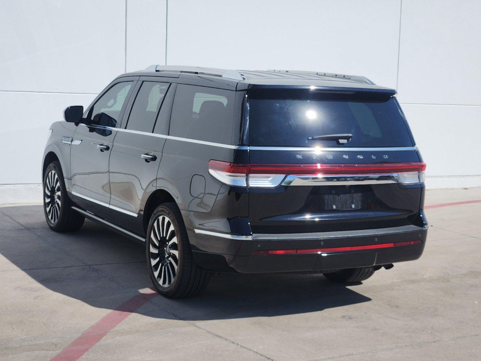 2022 Lincoln Navigator Vehicle Photo in GRAPEVINE, TX 76051-8302