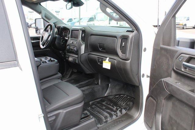 2024 Chevrolet Silverado 3500 HD Chassis Cab Vehicle Photo in SAINT CLAIRSVILLE, OH 43950-8512