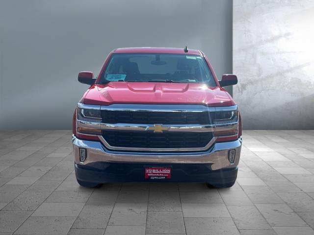 Used 2018 Chevrolet Silverado 1500 LT with VIN 3GCUKREC0JG425024 for sale in Sioux Falls, SD