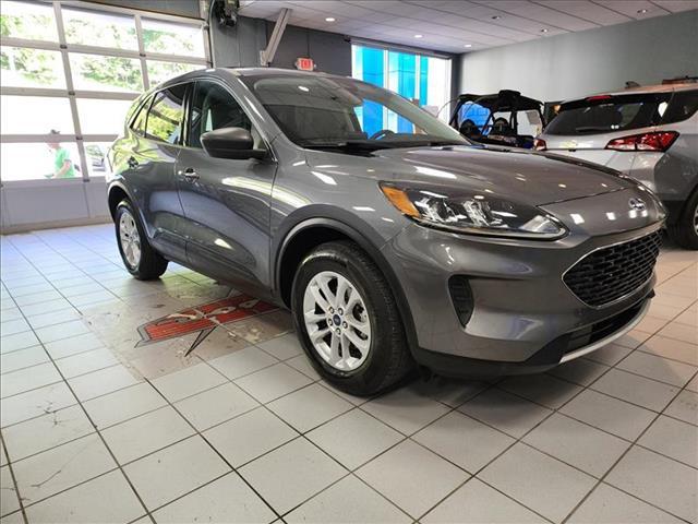 Used 2022 Ford Escape SE with VIN 1FMCU9G69NUA64453 for sale in Clintwood, VA