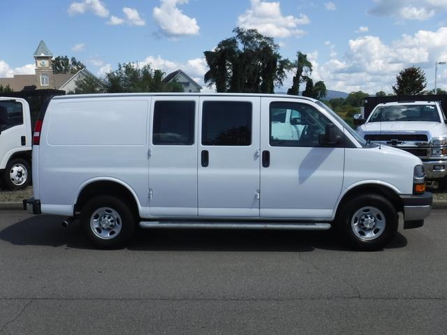 2022 Chevrolet Express Cargo 2500 Vehicle Photo in JASPER, GA 30143-8655