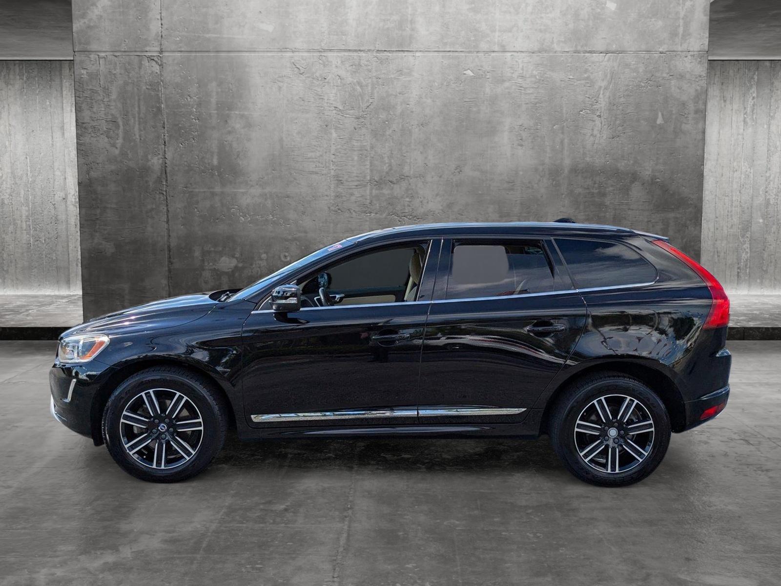 2017 Volvo XC60 Vehicle Photo in Miami, FL 33015