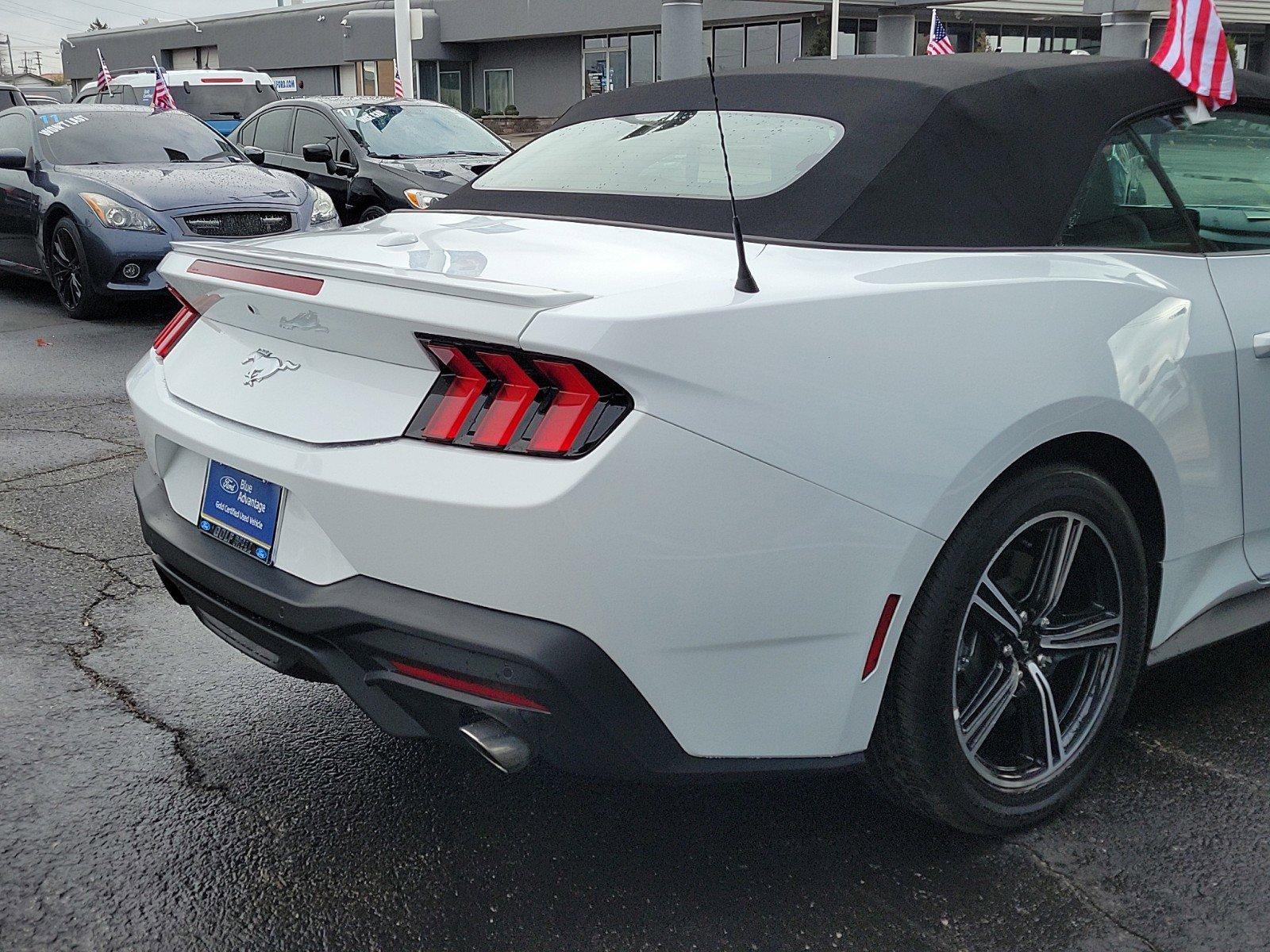 2024 Ford Mustang Vehicle Photo in Saint Charles, IL 60174