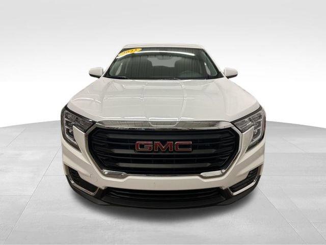 2023 GMC Terrain Vehicle Photo in MEDINA, OH 44256-9631