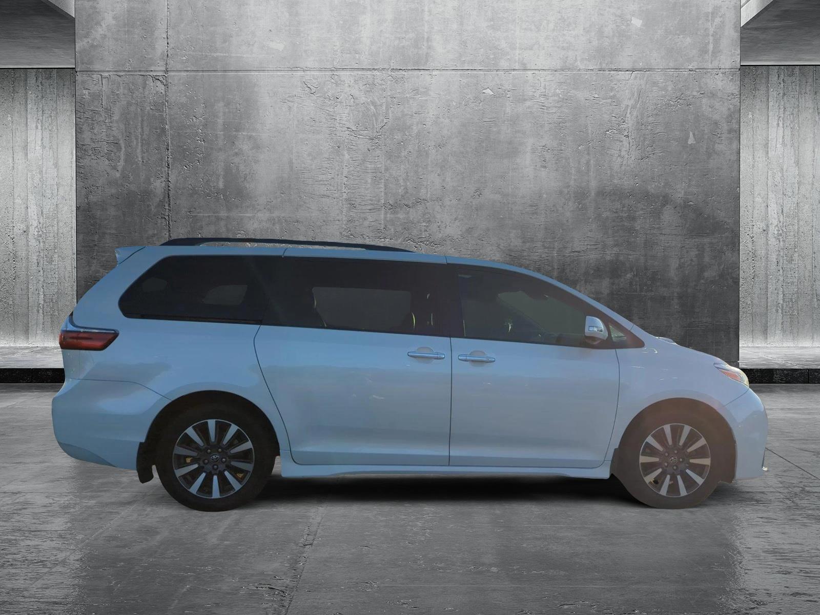 2020 Toyota Sienna Vehicle Photo in Memphis, TN 38125