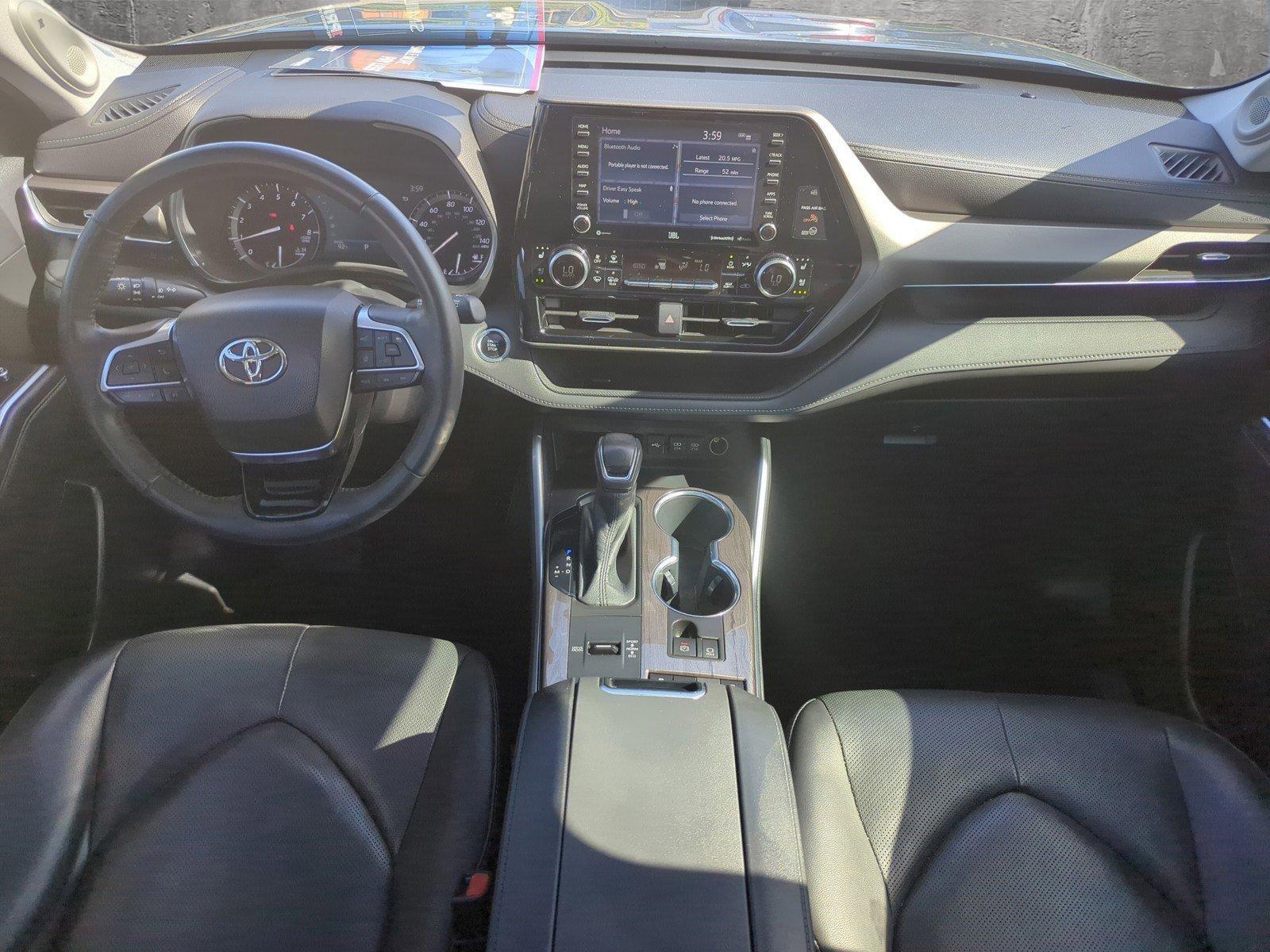 2020 Toyota Highlander Vehicle Photo in Margate, FL 33063