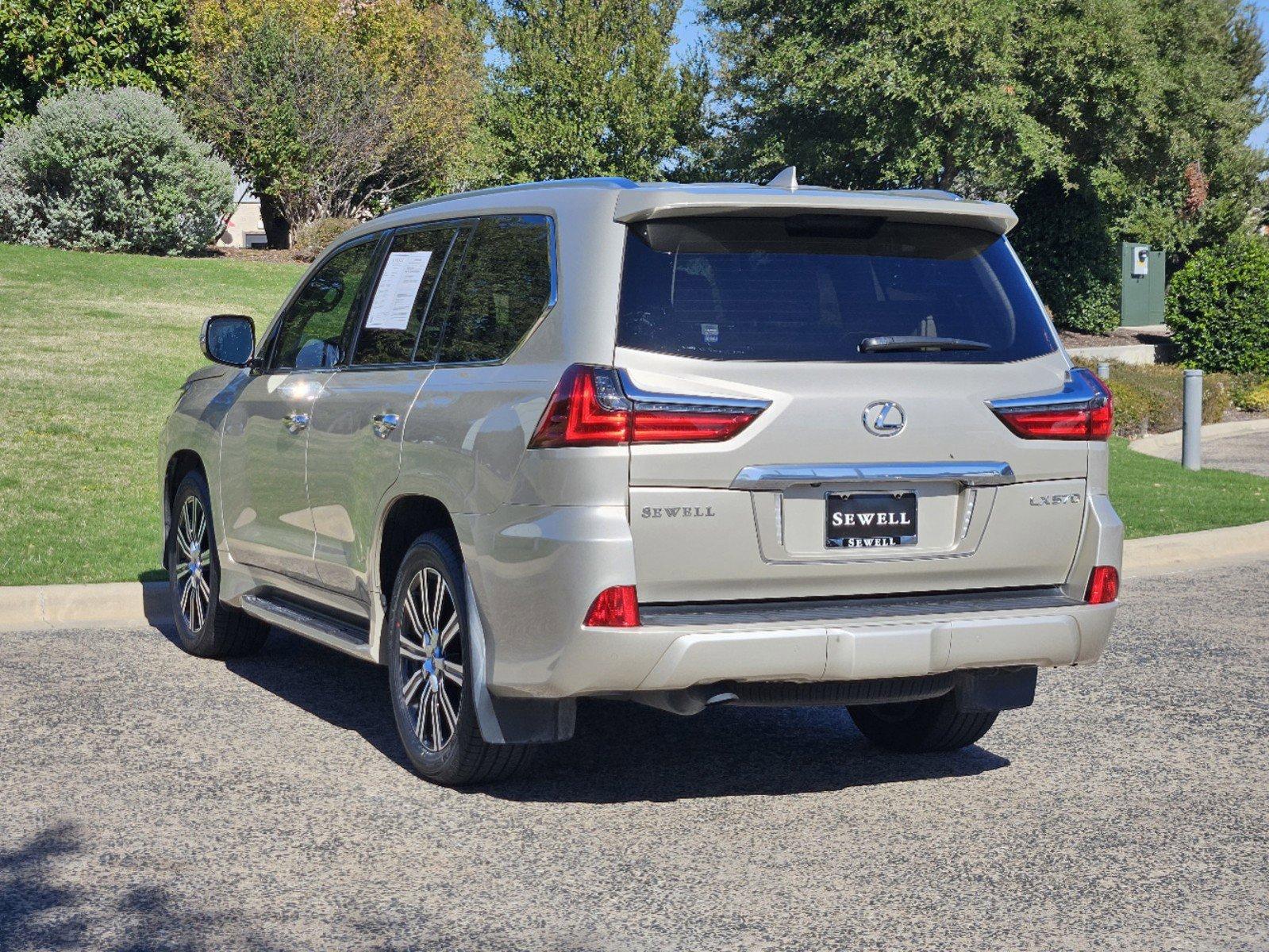 2019 Lexus LX 570 Vehicle Photo in FORT WORTH, TX 76132