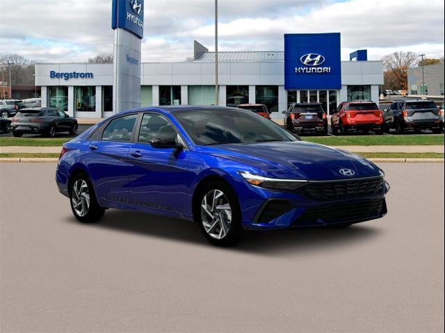 2025 Hyundai ELANTRA Vehicle Photo in Green Bay, WI 54304