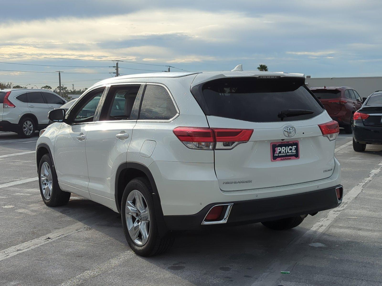 2018 Toyota Highlander Vehicle Photo in Ft. Myers, FL 33907