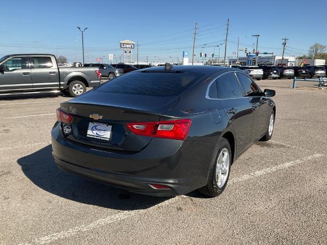 2017 Chevrolet Malibu Vehicle Photo in PONCA CITY, OK 74601-1036