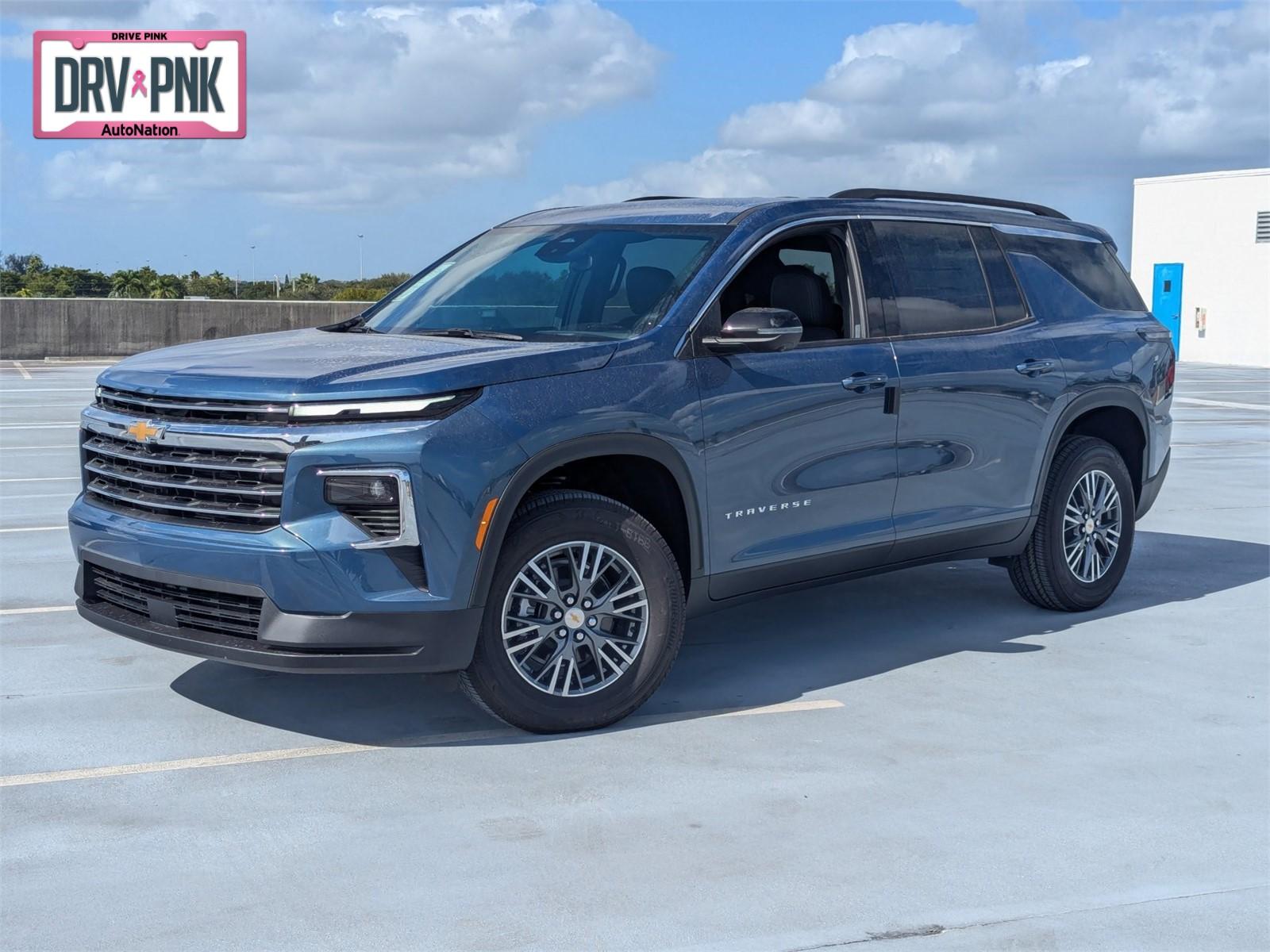 2025 Chevrolet Traverse Vehicle Photo in PEMBROKE PINES, FL 33024-6534