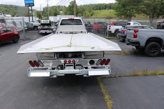 2024 Chevrolet Silverado 5500 HD Vehicle Photo in MONTICELLO, NY 12701-3853